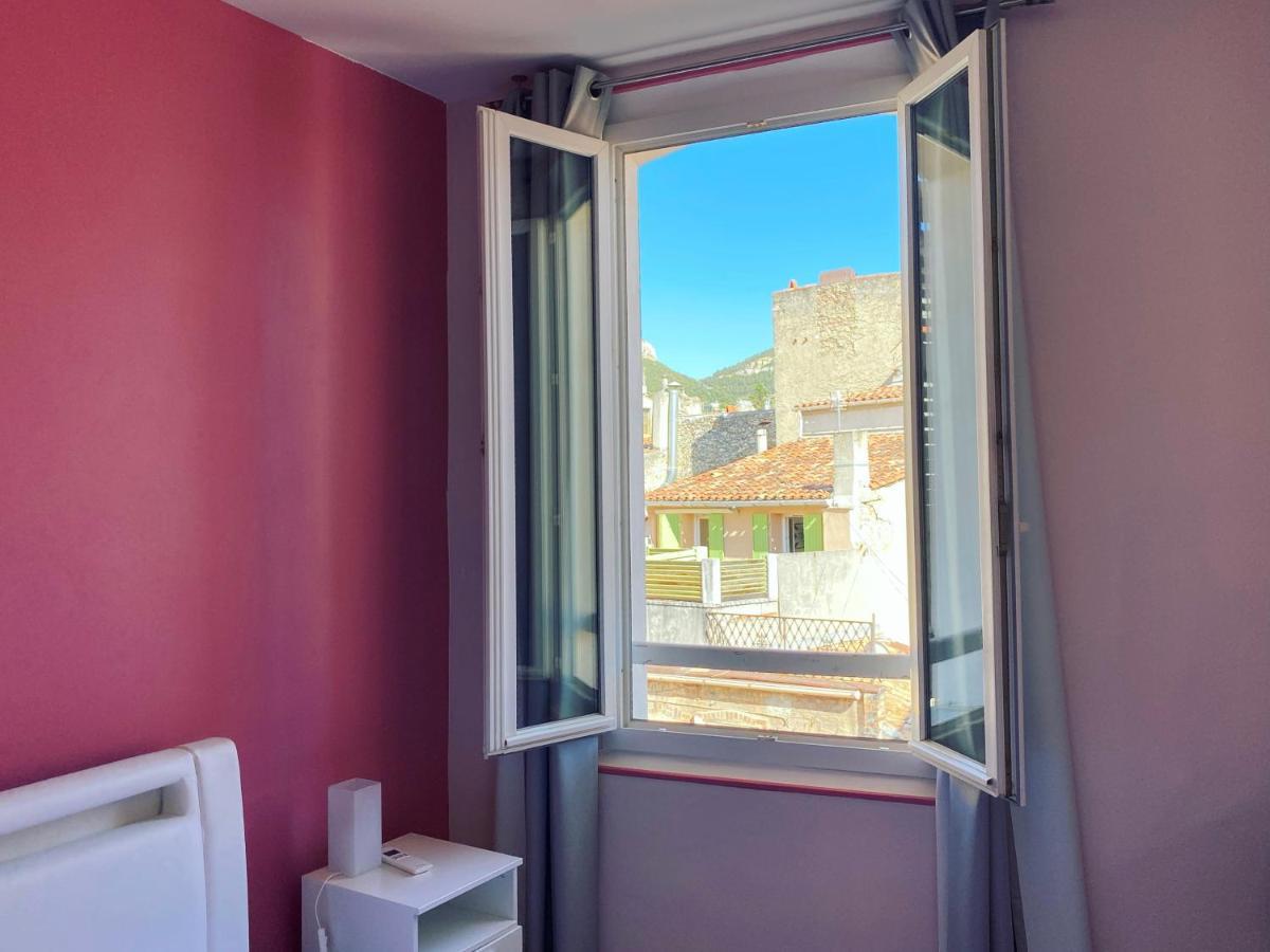 La Maison De Rose Cassis Bagian luar foto