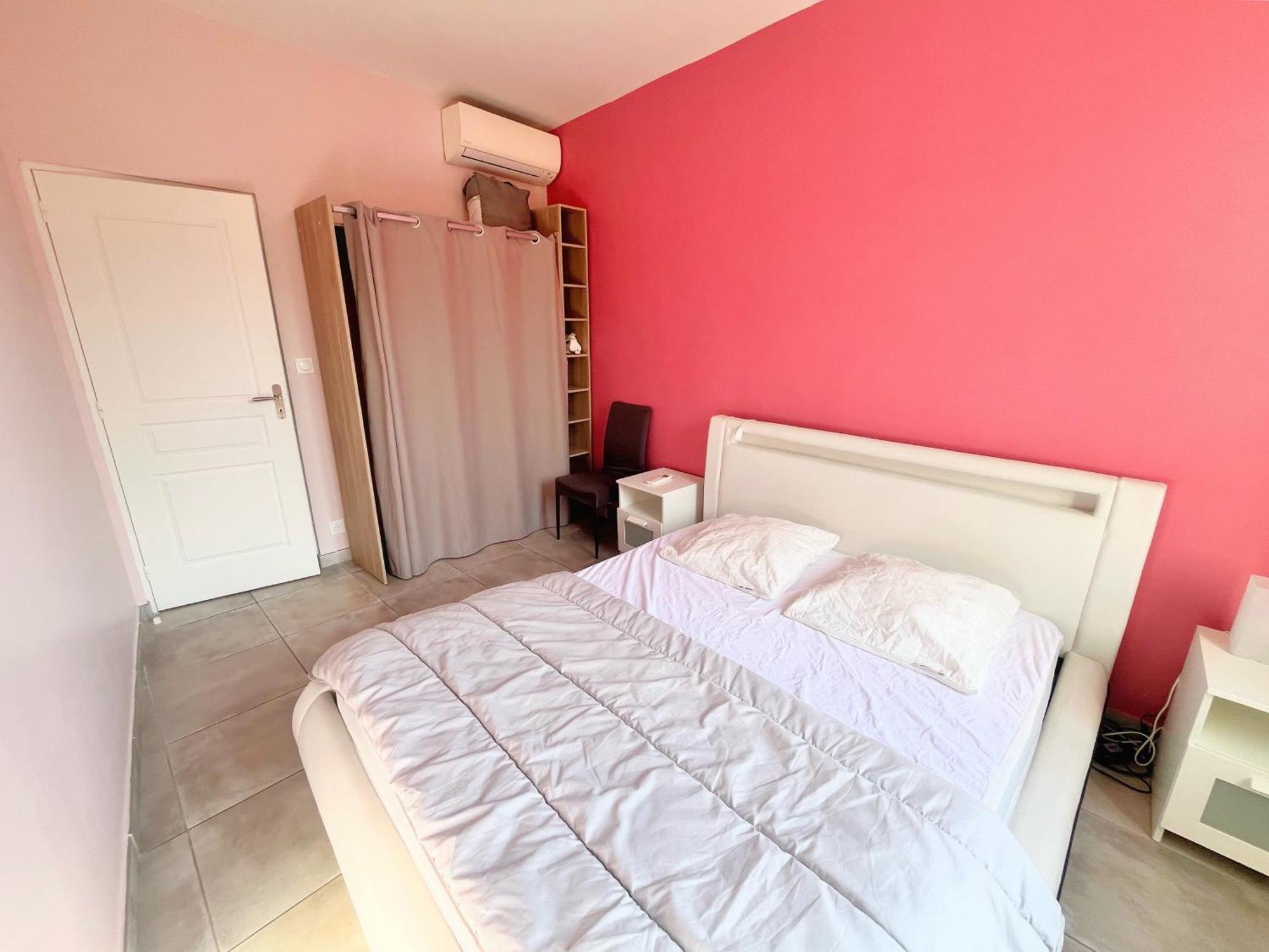 La Maison De Rose Cassis Bagian luar foto